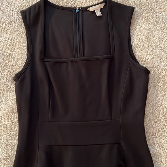 Black square neck form-fitting dress by Banana Republic. Sz 4P - Picture 4 of 5
